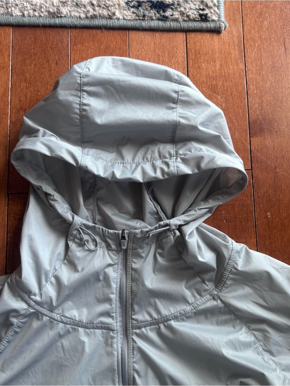 Nike Women's Runway Shield Running Jacket Medium Gray - Picture 5 of 10